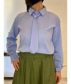 camicia con cravatta